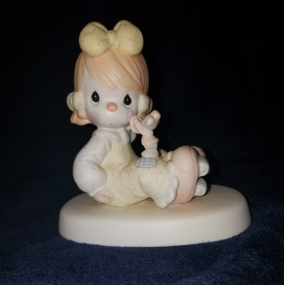 PRECIOUS MOMENTS FIGURINE